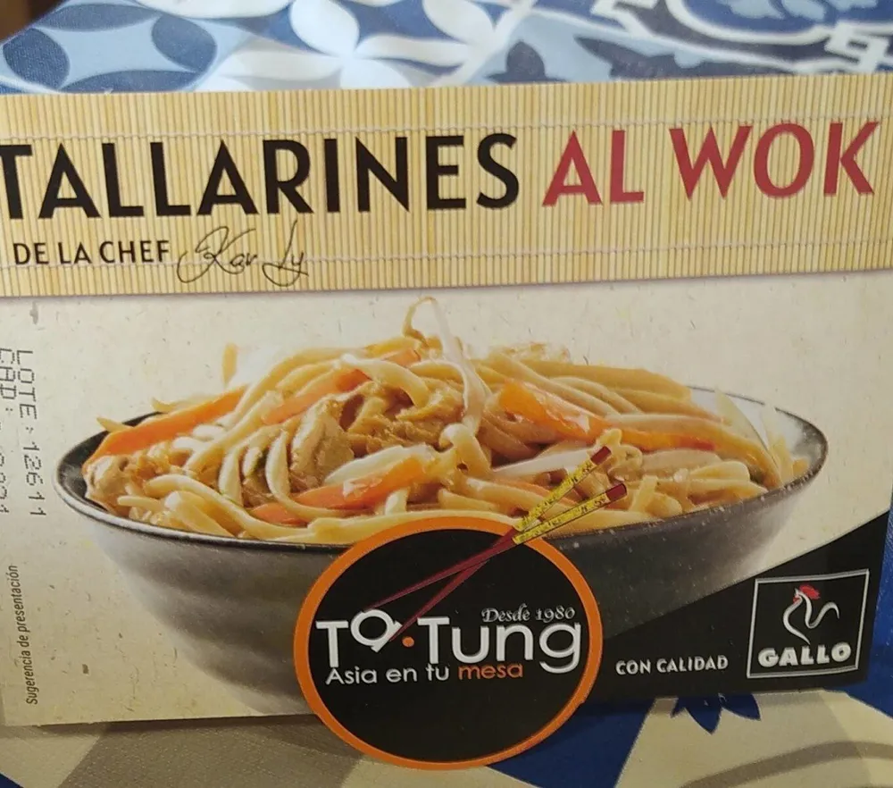 Tallarines al wok