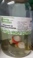 Ensartado de encurtidos picantes