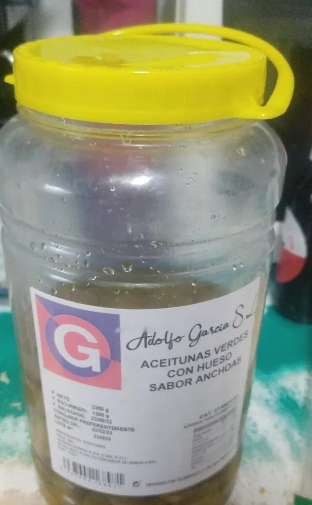 Aceitunas verdes con huesos sabor anchoa