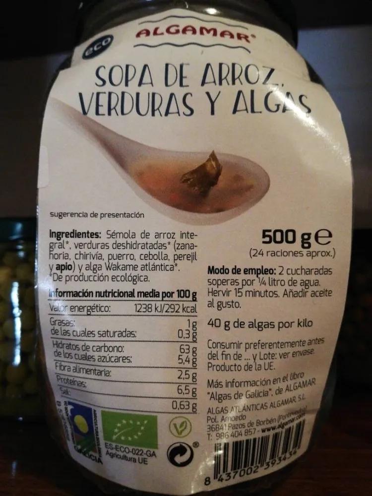 Sopa de arroz, verduras y algas