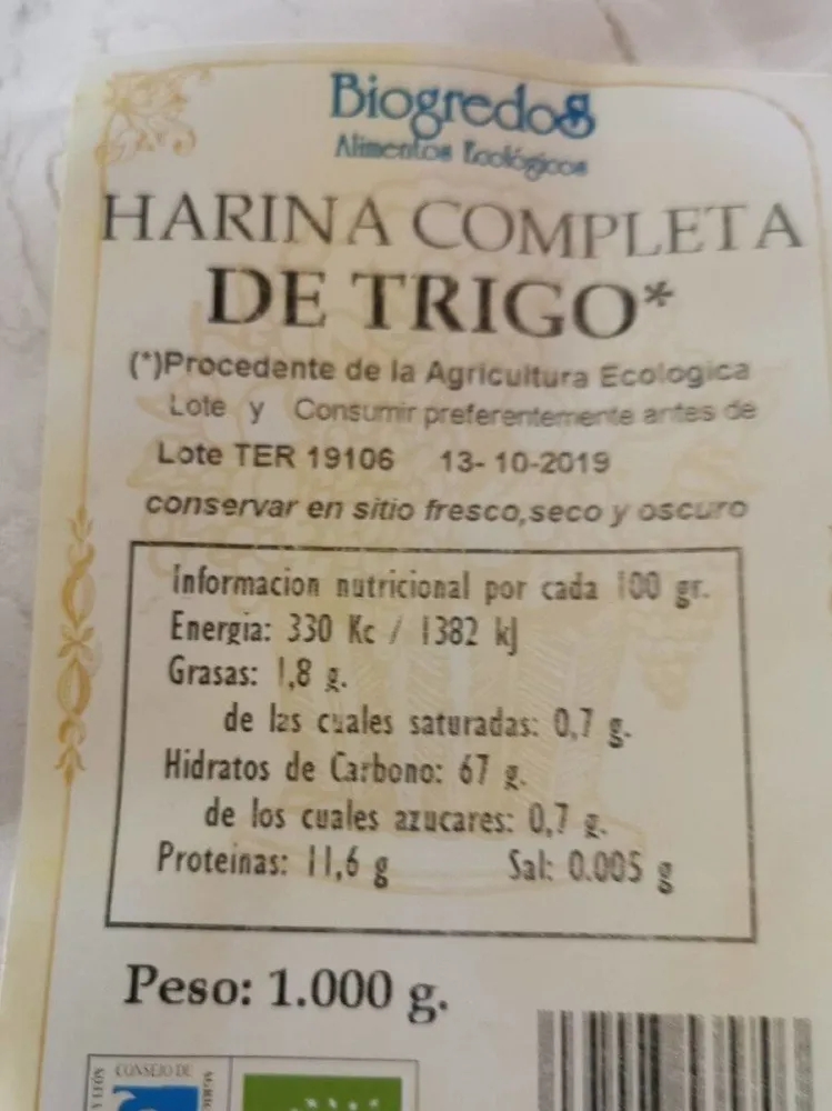Harina completa de trigo