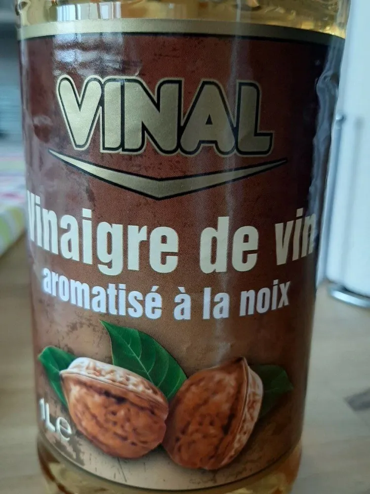 Vinaigre de vin aromatisé à la noix