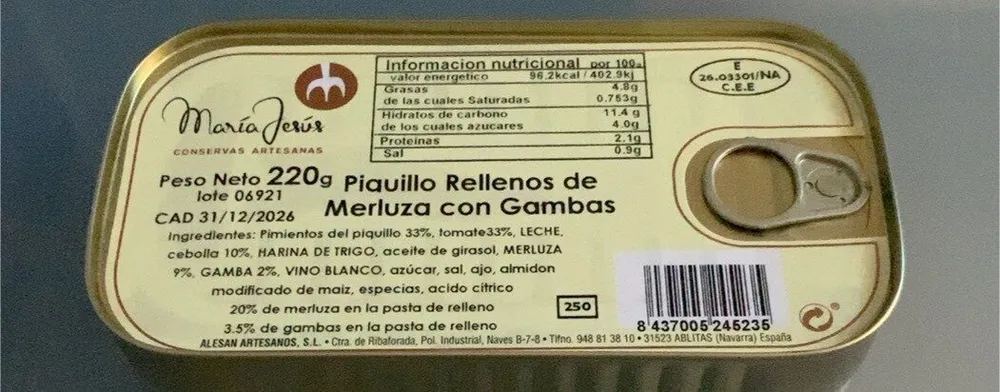 Piquillo rellenos de merluza con gambas