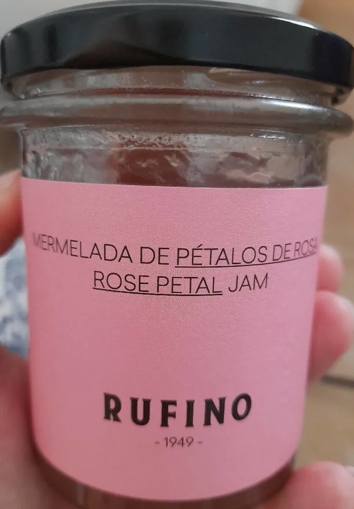 Mermelada de pétalos de rosa
