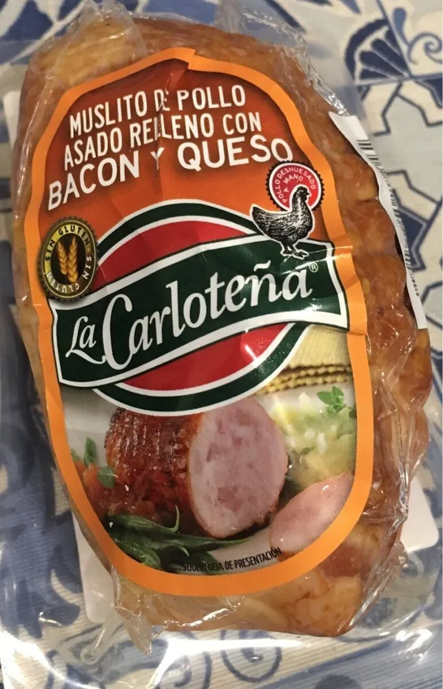 Muslito de pollo asado relleno de bacon y queso