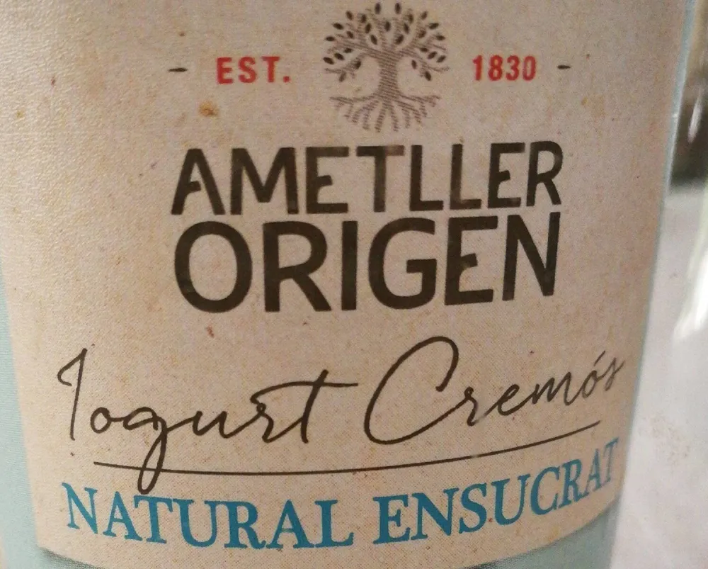 Iogurt cremós natural ensucrat