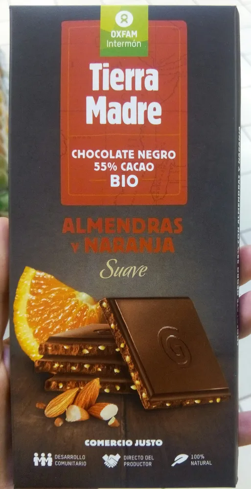 Tierra madre, chocolate negro 55% cacao con almendras y naranja
