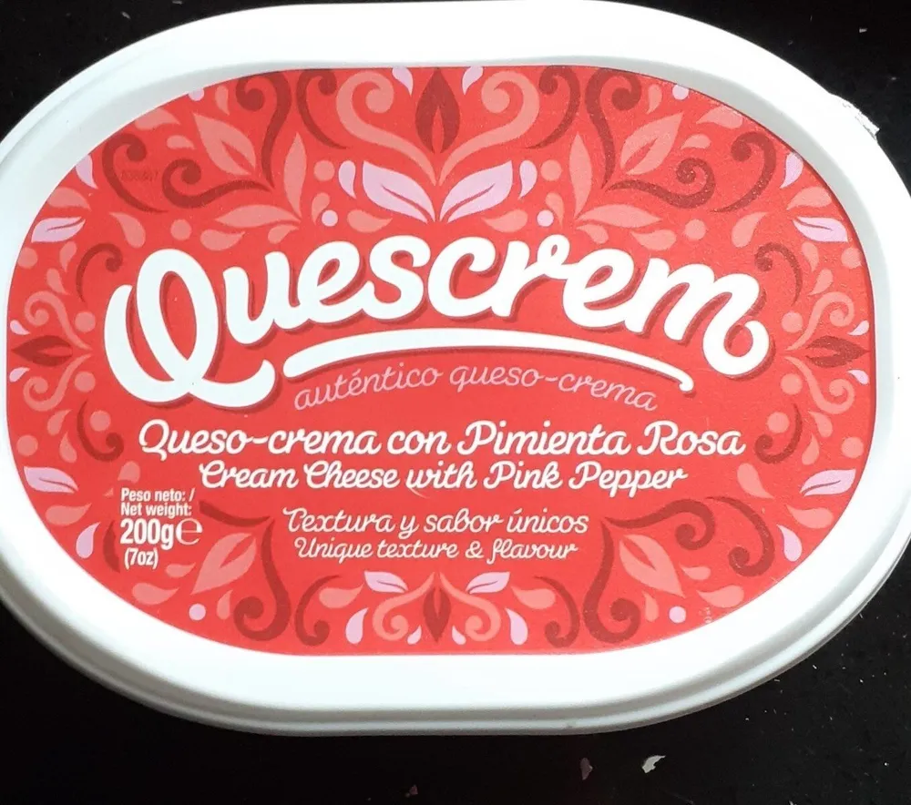 Quesi crema con pimienta rosa