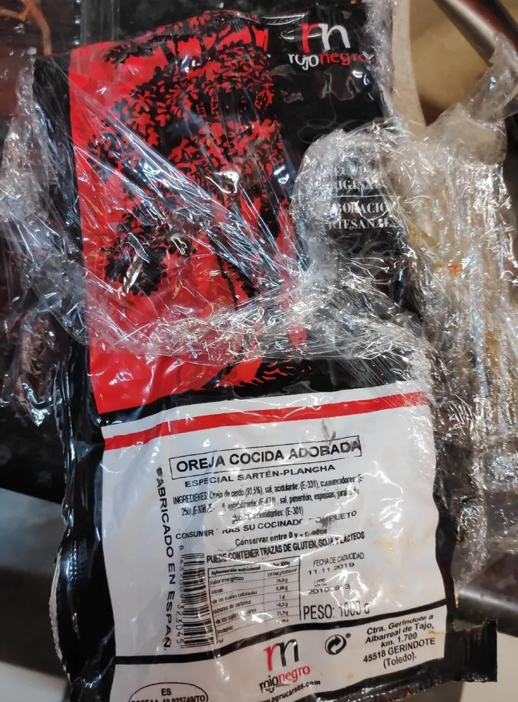 Oreja cocida adobada
