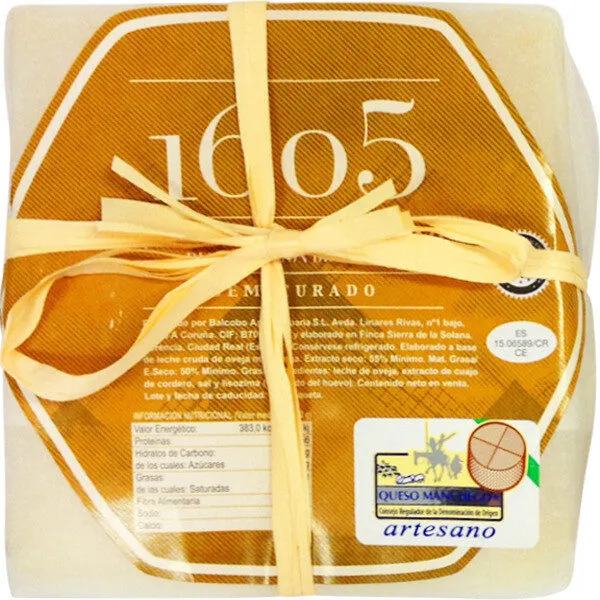 Queso semicurado manchego de oveja elaborado