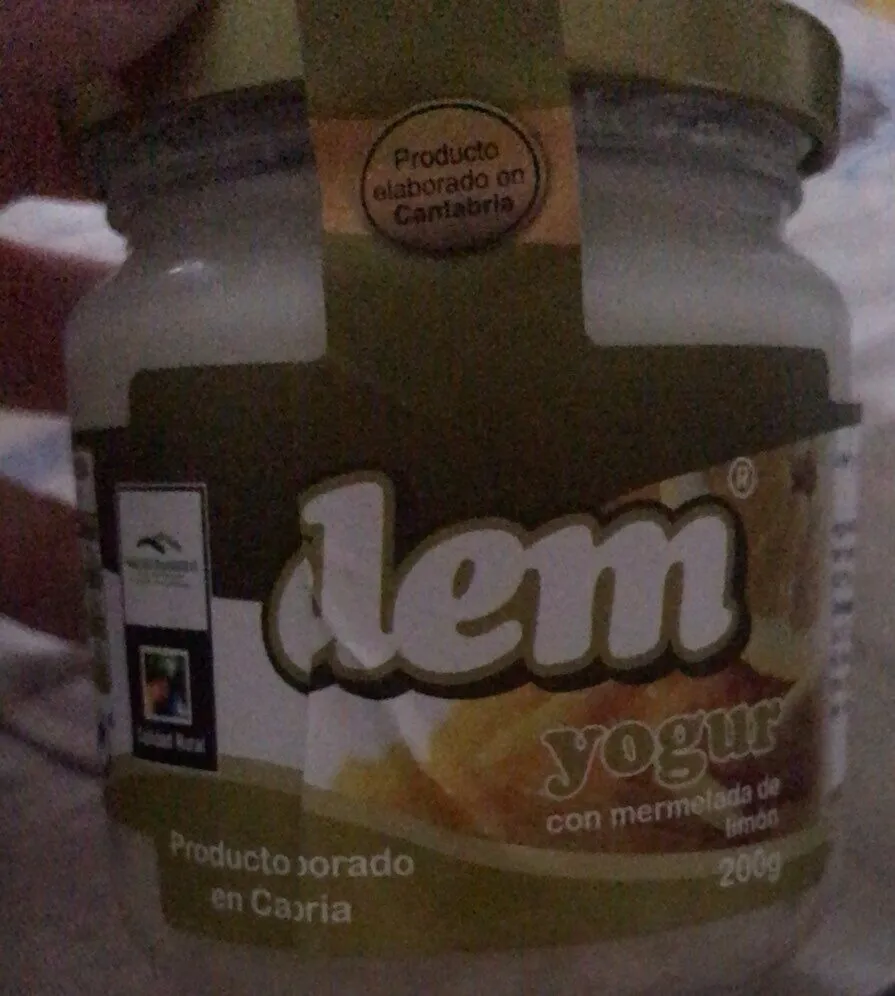 Yogur con mermelada de limon