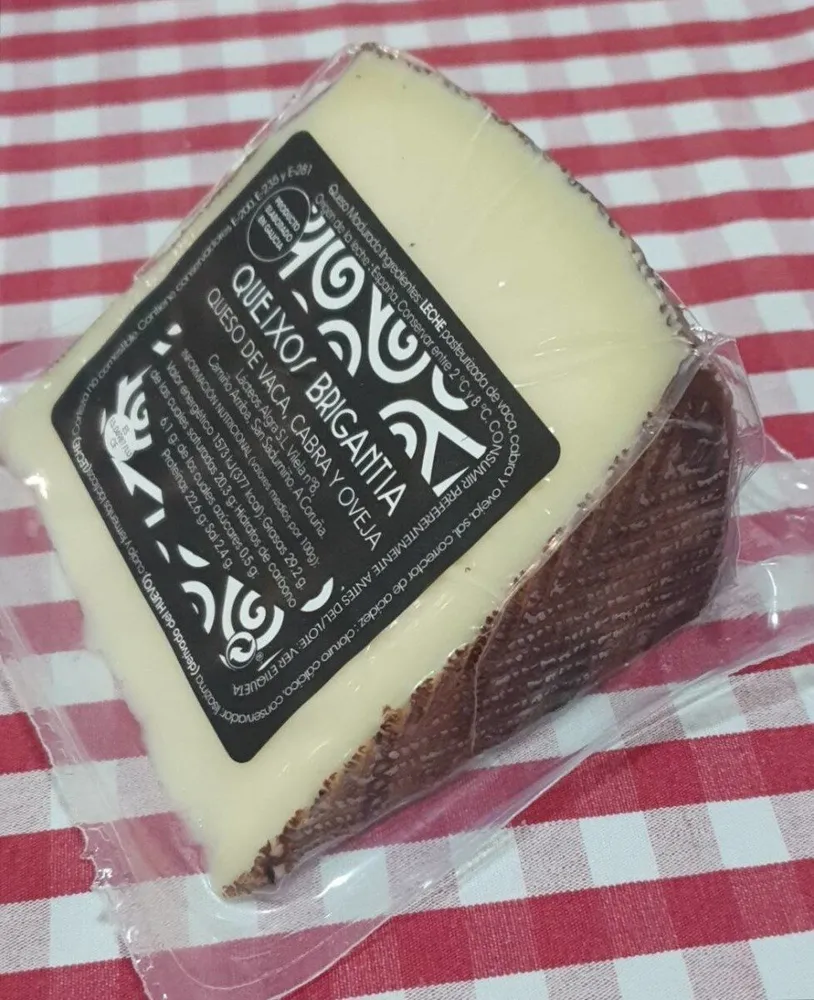 Cuña queso de vaca cabra y oveja