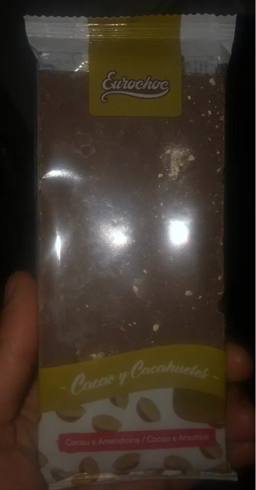 Tableta de chocolate y cacahuetes
