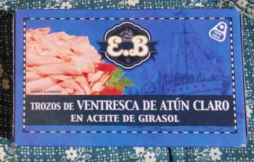 Trozos de ventresca de atún claro en aceite de girasol