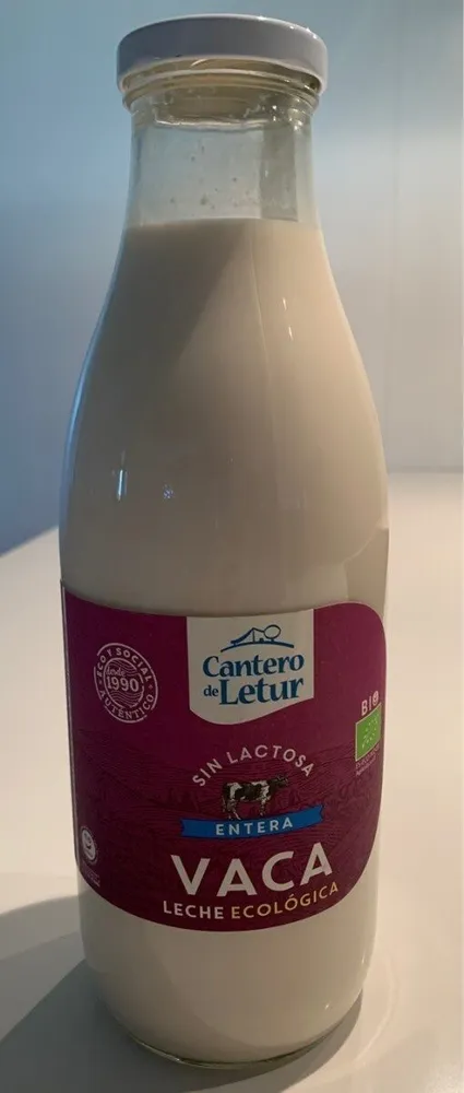 Leche entera de vaca sin lactosa