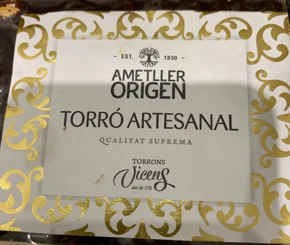 Torró artesanal xocolata i avellanes