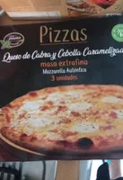 Pizza de queso de cabra y cebolla carameliza