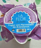 Yogur con mermelada de arándanos