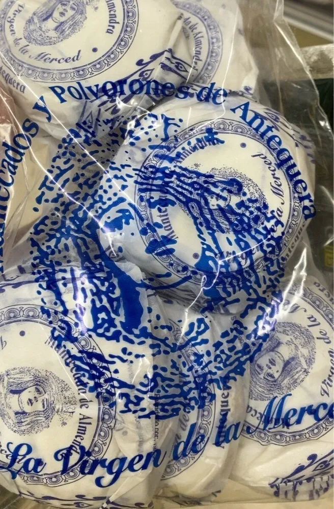 Mantecados y polvorones de antequera