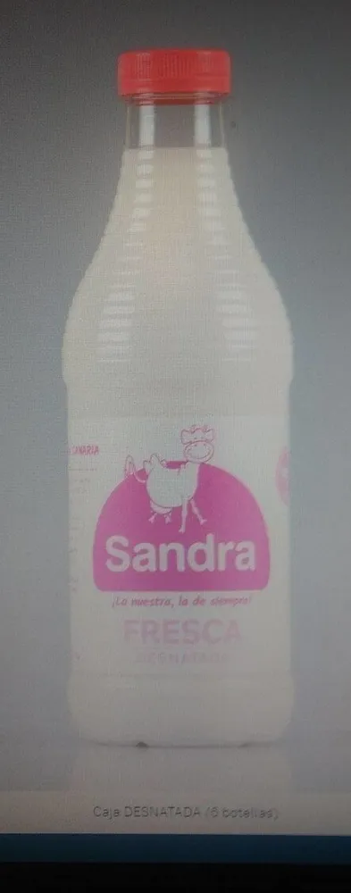 Leche desnatada fresca