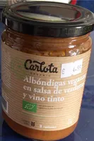 Albondigas veganas en salsa de verduras y vino tinto