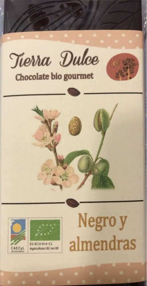 Cholate negro con almendras