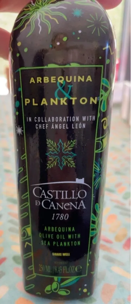 Arbequina olive oil with plakton