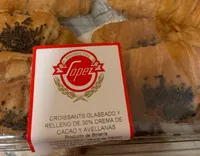 Croissants glaseado y relleno de crema de cacao