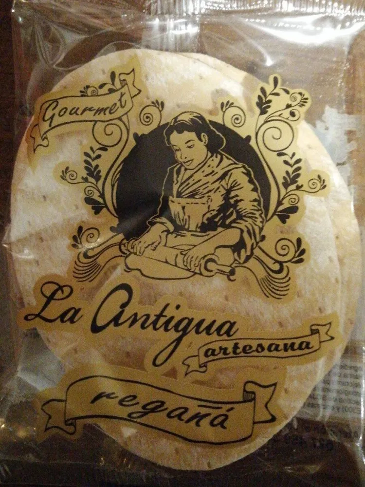 La antigua regaña