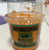 Salmorejo fresco con jamón serrano