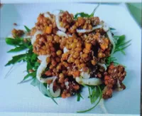 Ensalada de lentejas, chía, hinojo y naranja