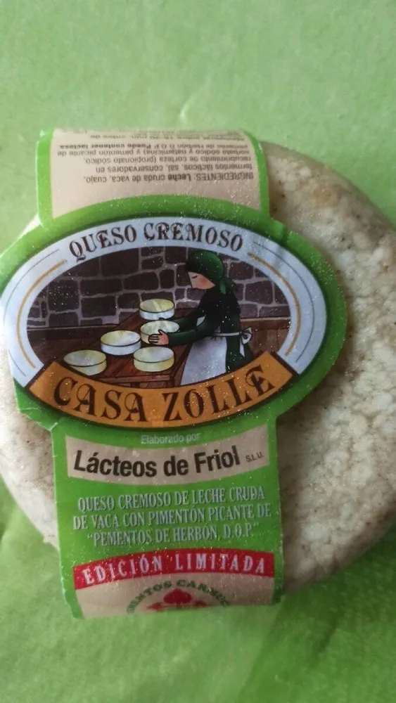 Queso Cremoso de Vaca con Pimiento De Herbon D.O.P