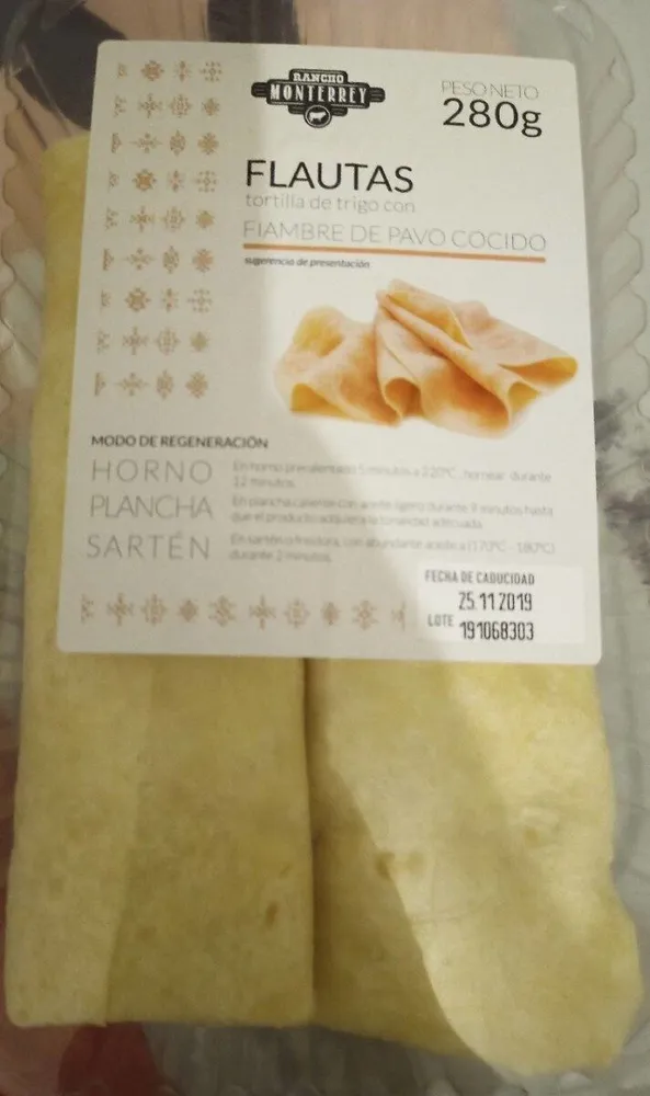 Flautas tortilla de trigo con fiambre de pavo cocido