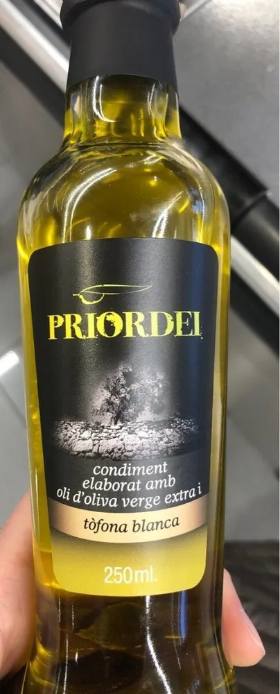 Condiment elaborat amb oli d'oliva verge extra i tòfona blanca