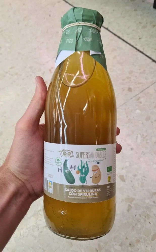 Caldo de verduras con spirulina