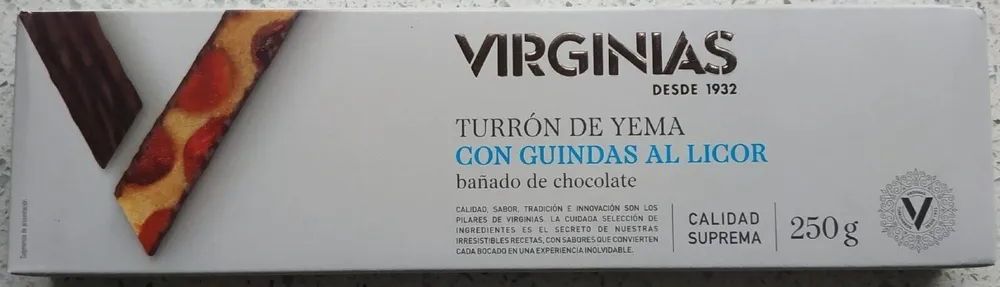 Turrón de yema con guindas al licor