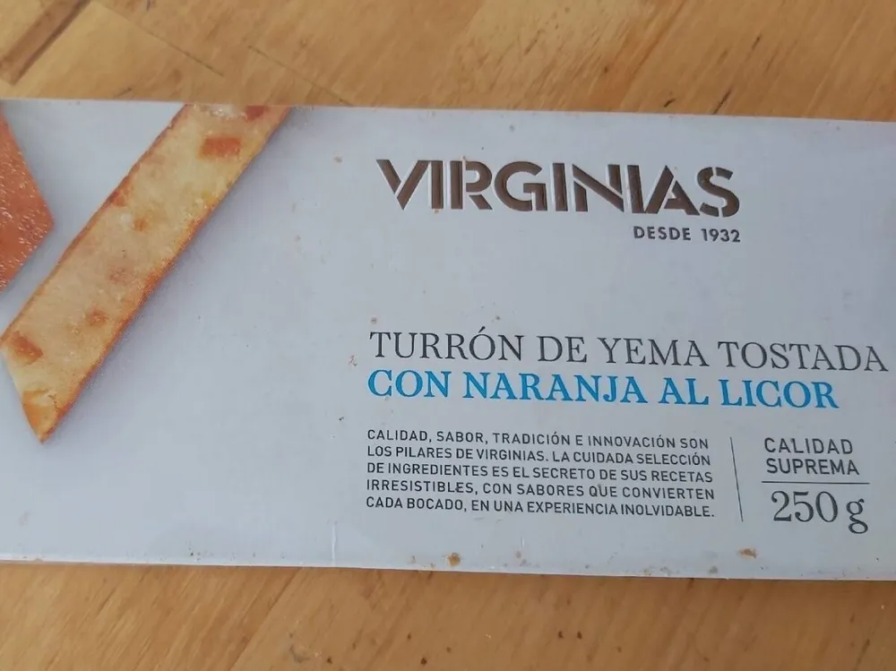 Turrón de yema tostada con naranja al licor