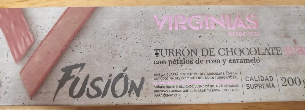 Turrón de chocolate ruby