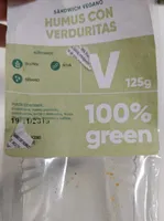 Sandwich vegano hummus con verduritas
