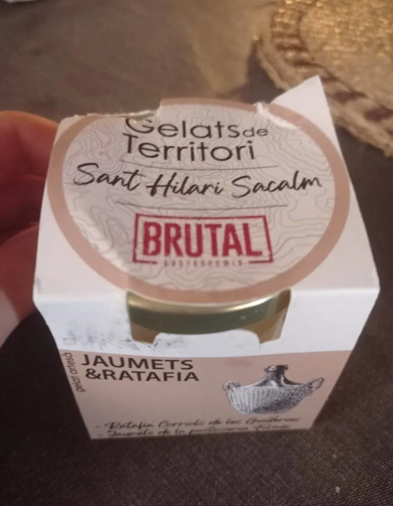 Helado Jaumets y Ratafia