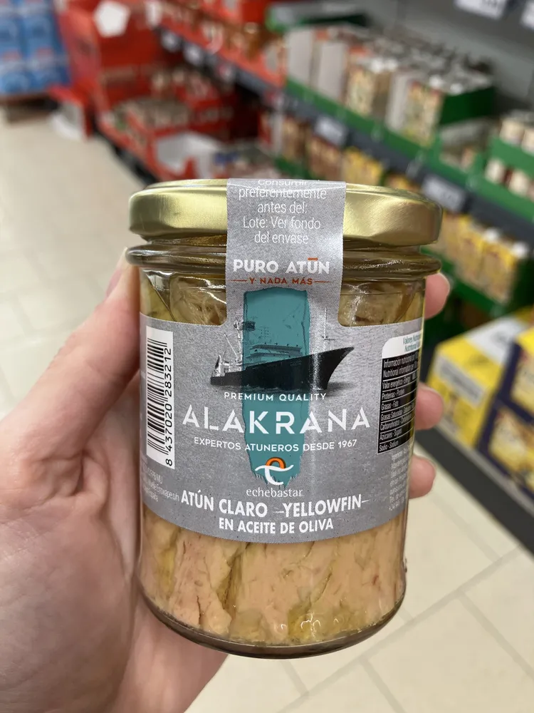 Atún claro