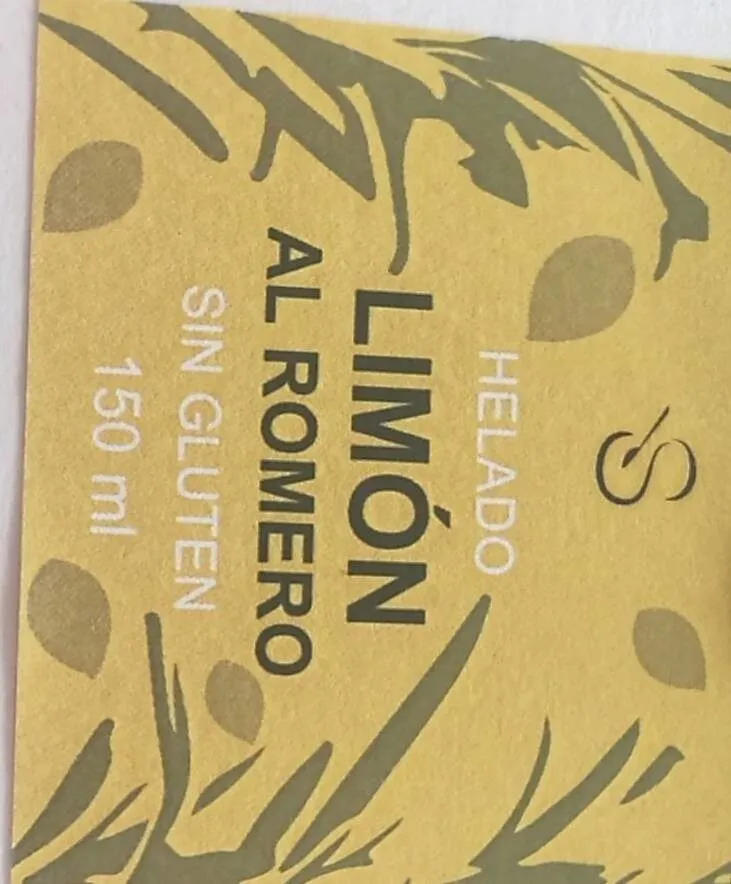 Helado de limón al romero