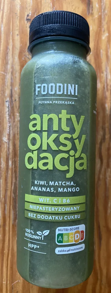 antyoksydacja - kiwi, matcha, ananas, mango