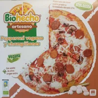 Pizza pepperoni vegano y champiñones