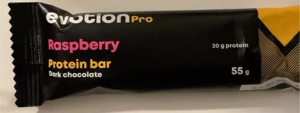 Raspberry protein bar