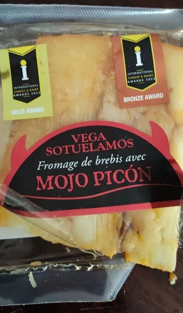 Fromage de brebis avec poivre rouge épicé