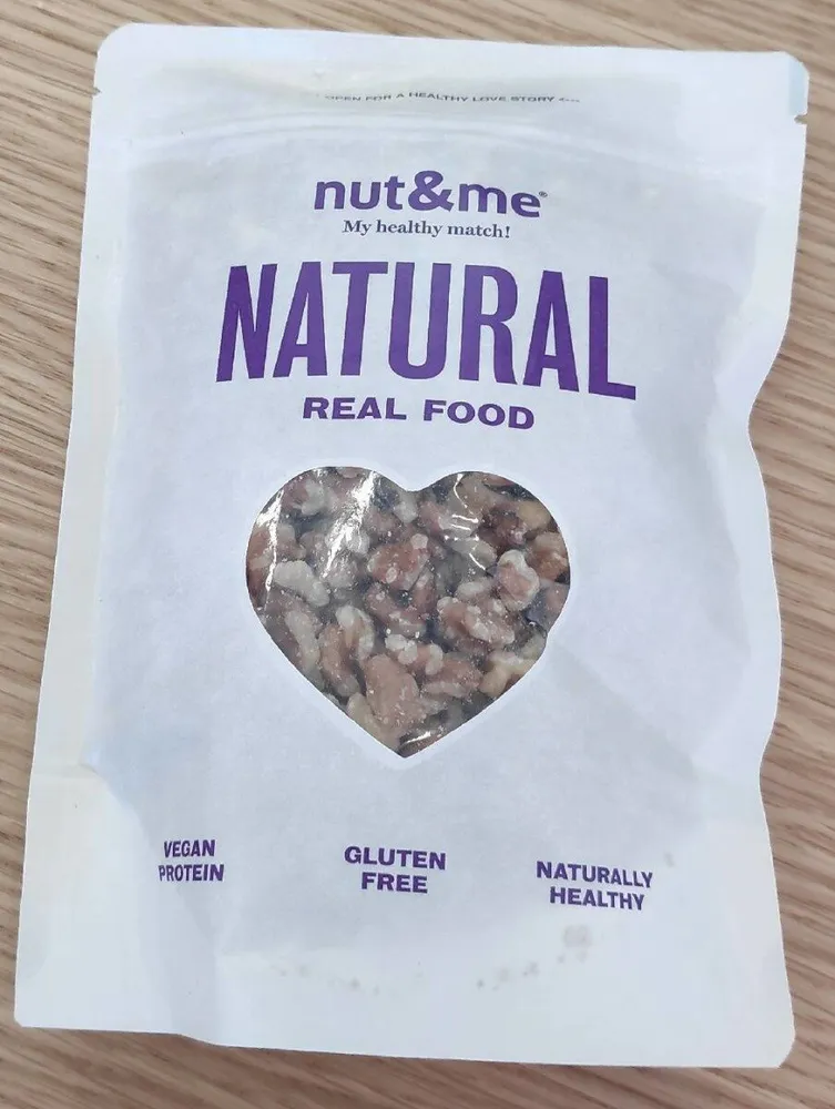 Nueces sin cáscara troceada