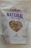 Trozos de nuez sin cáscara