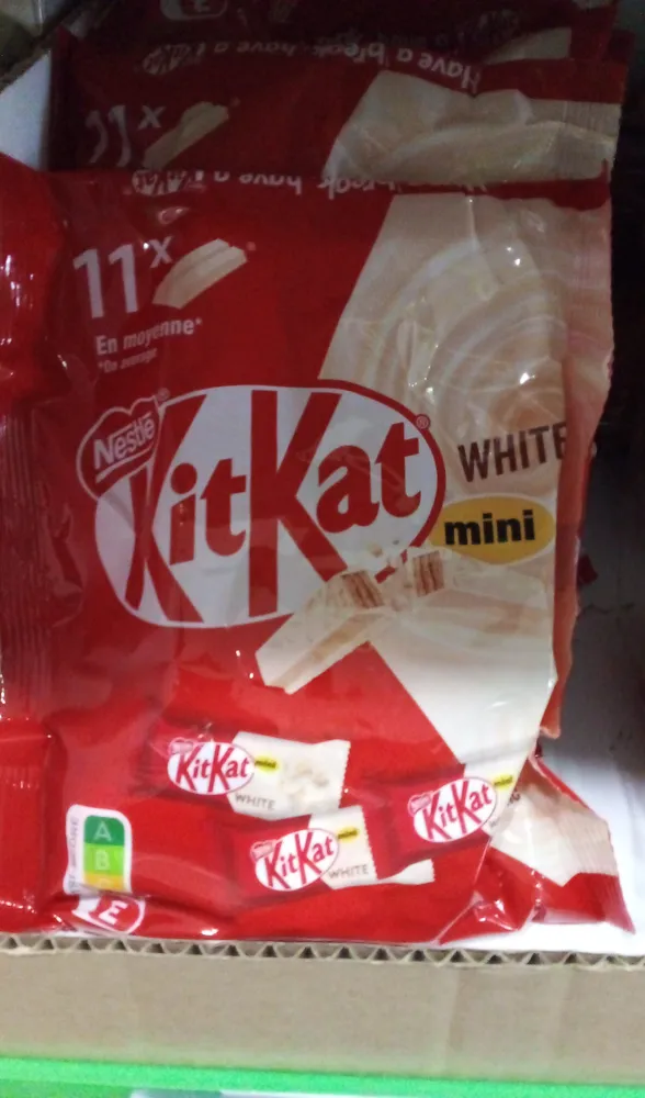 KITKAT White barre au chocolat blanc 146,3g