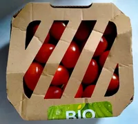 Tomates cerise allongée